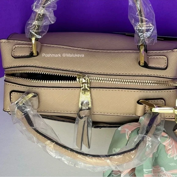 Steve Madden Breese Crossbody Bag color Tan Faux Leather New with Tags - Picture 6 of 8